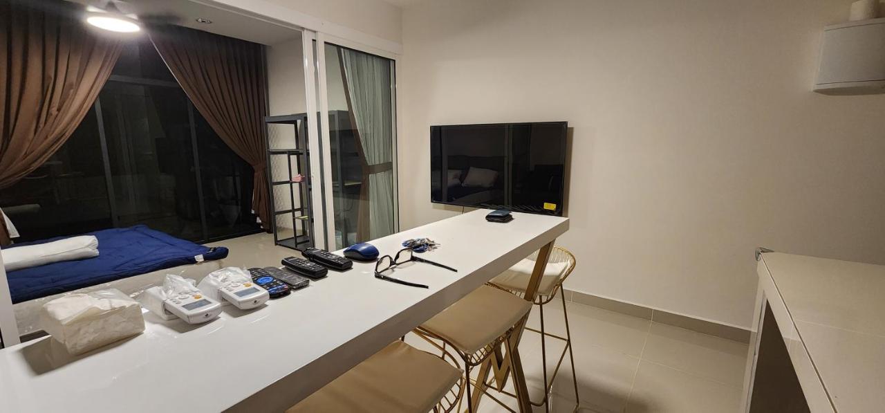 The Shore Ns Studio Suites Sea View Kota Kinabalu Extérieur photo
