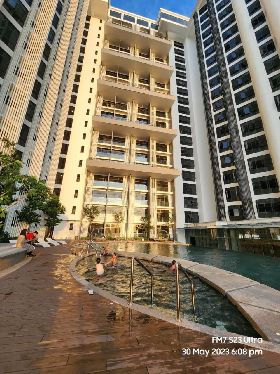 The Shore Ns Studio Suites Sea View Kota Kinabalu Extérieur photo